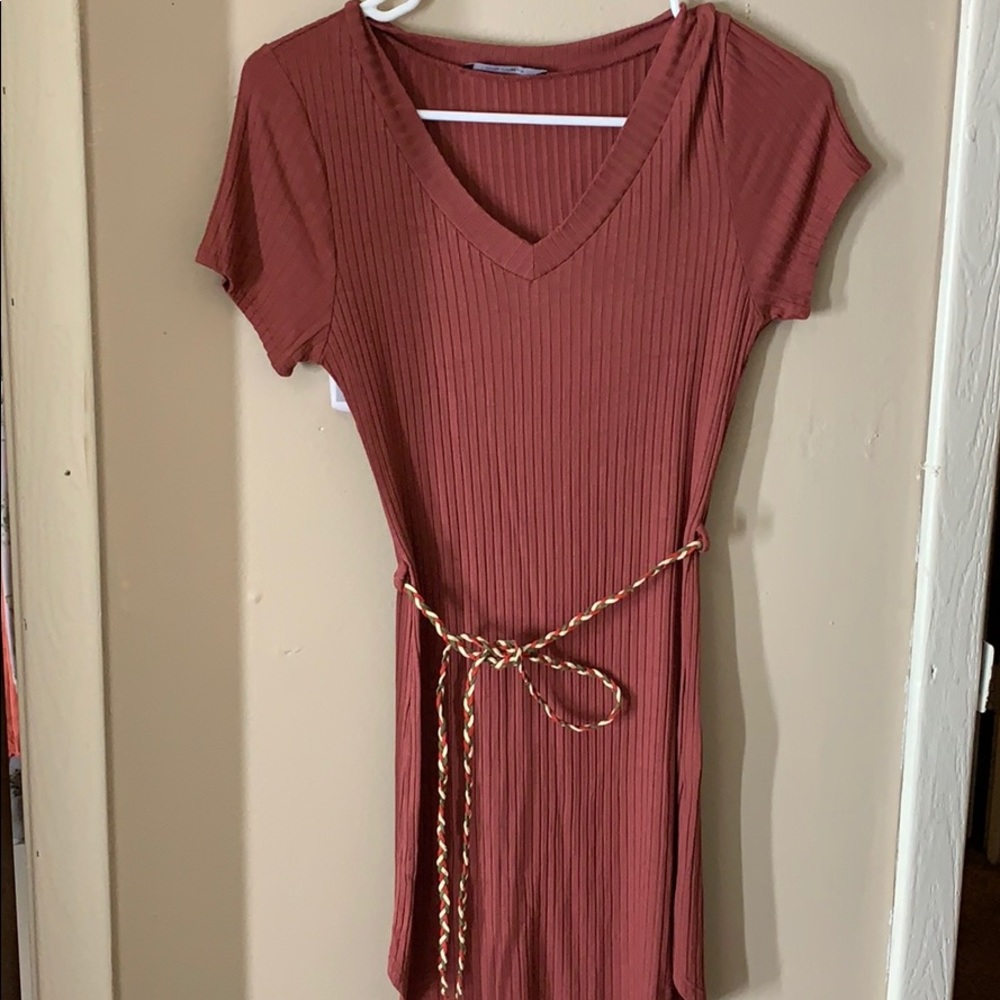 Cute dress with the belt